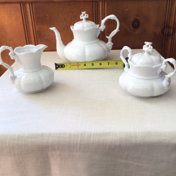 White Teapot with Matching Creamer and Sugar Pot - Picture 4 of 5
